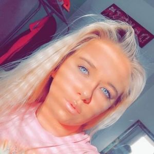 Meet your Posher, Dakota